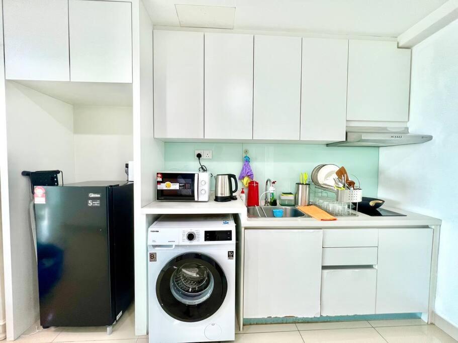 T3 1-10 Pax Trefoil 2Room Setia Alam Cozy Home Wifi Tv エクステリア 写真